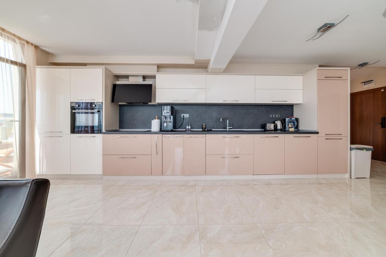 Apartcomplex Golden Bay Ravda Exterior photo