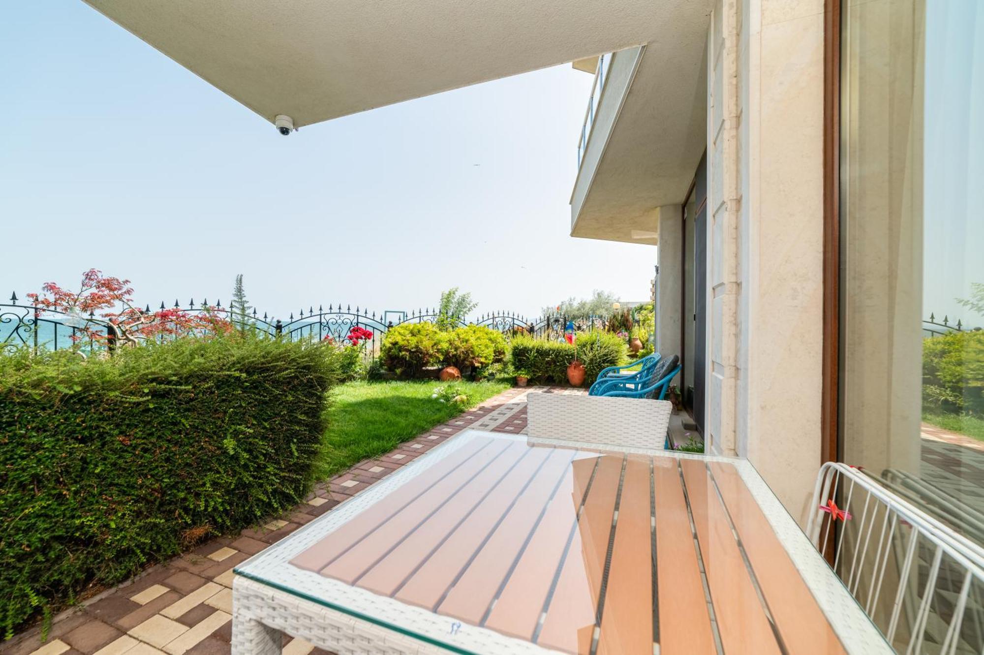 Apartcomplex Golden Bay Ravda Exterior photo