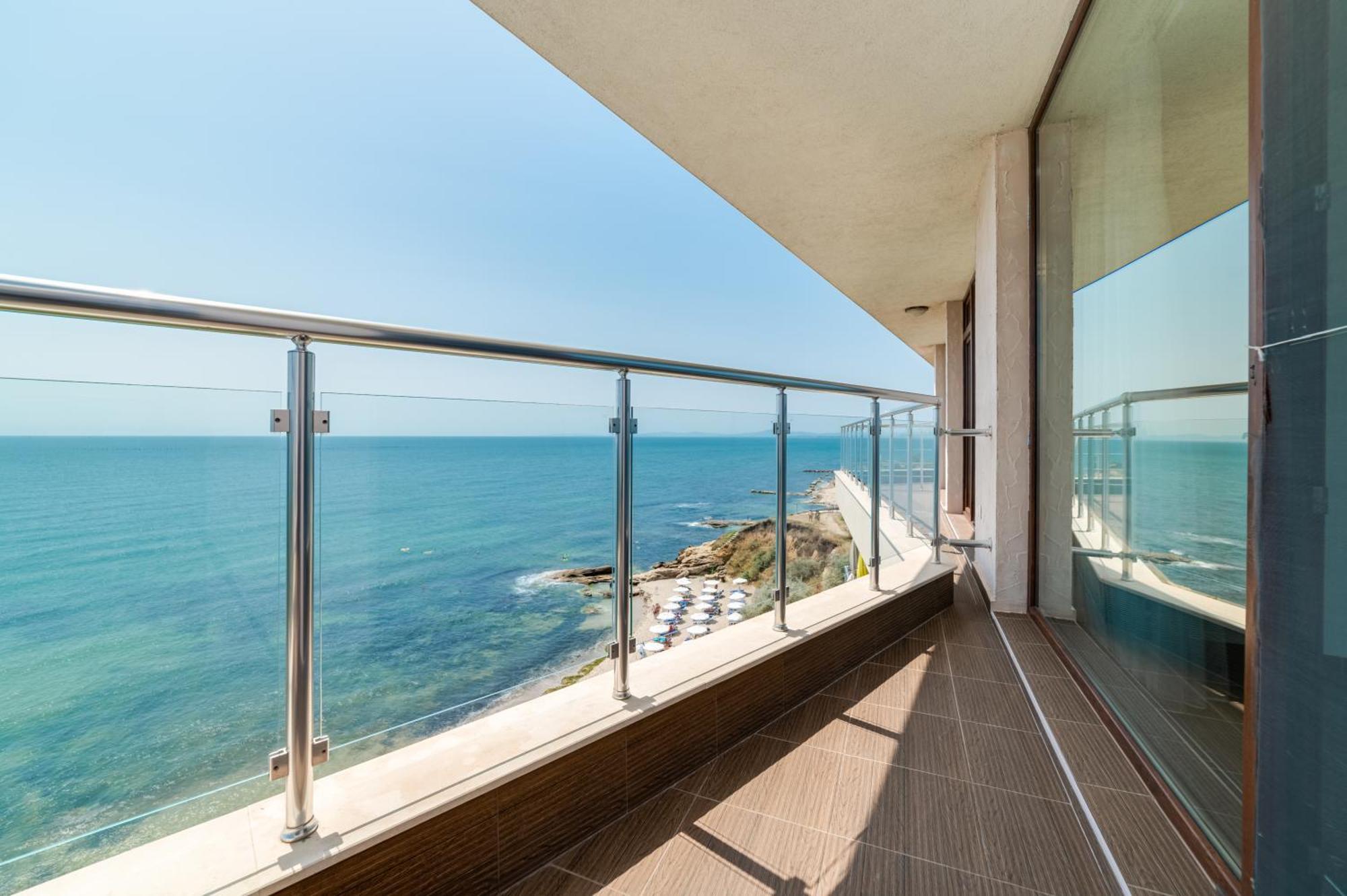 Apartcomplex Golden Bay Ravda Exterior photo